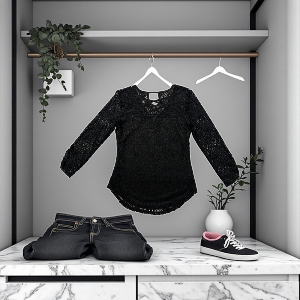 No Boundaries Black Lace Long Sleeve Top Criss Cross V Neck Blouse Size M - Picture 2 of 4
